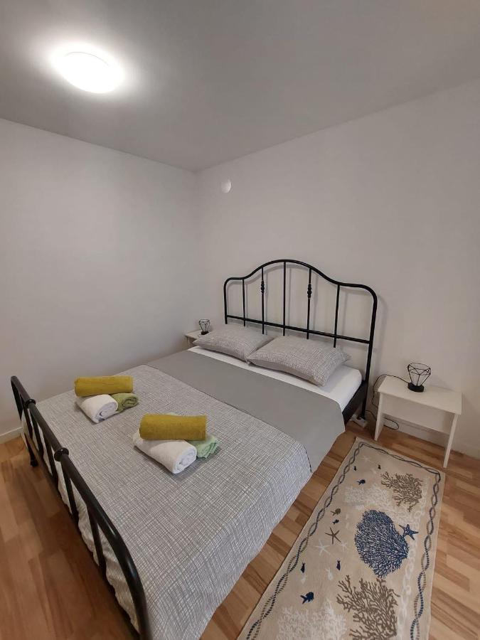 Apartman Katarina เซรส ภายนอก รูปภาพ